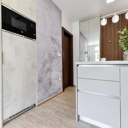 Brand New Apartment "Libra" Zara Esterno foto