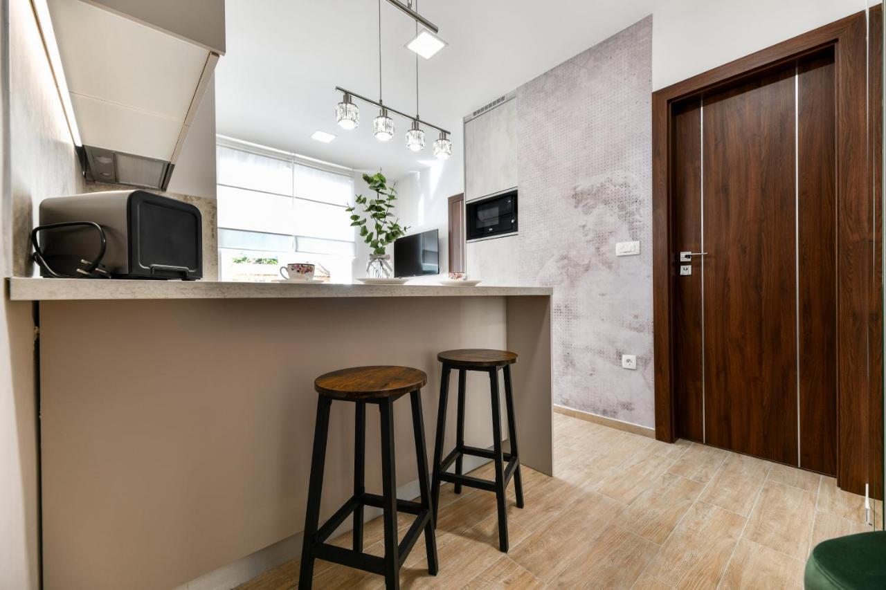 Brand New Apartment "Libra" Zara Esterno foto