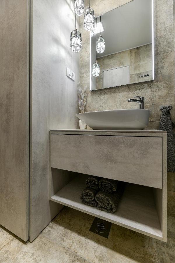 Brand New Apartment "Libra" Zara Esterno foto